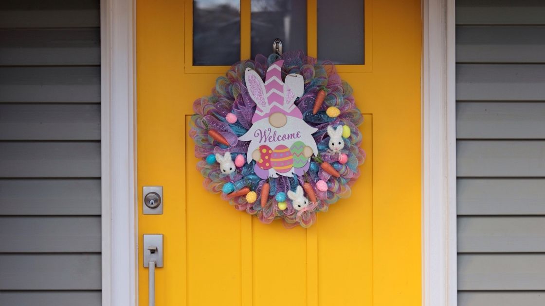 How to Make a Wonderful Easter Wreath with Burlap Ribbon?