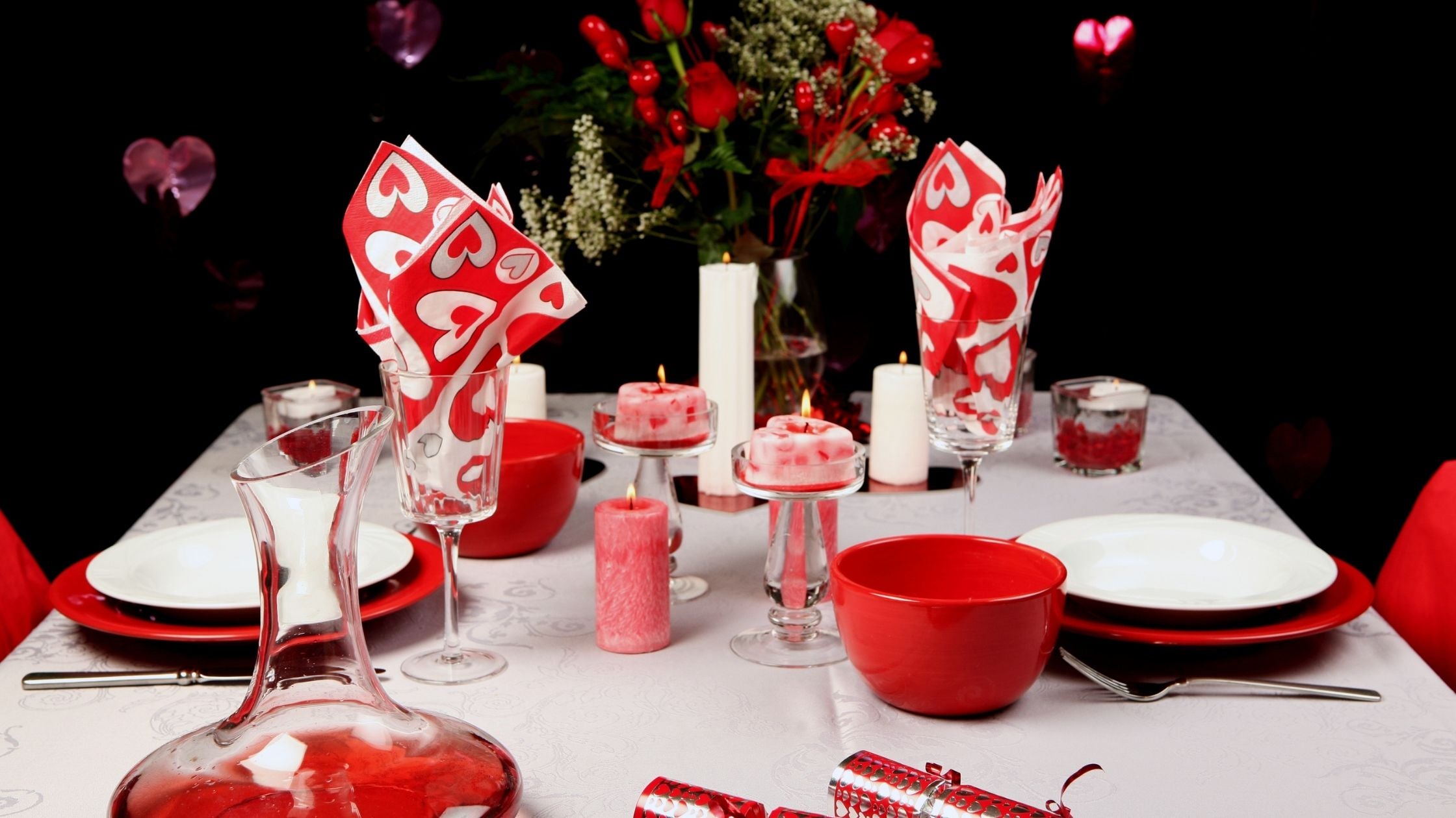 8 Valentine’s Day Table Setting Ideas to Organize a Memorable Night