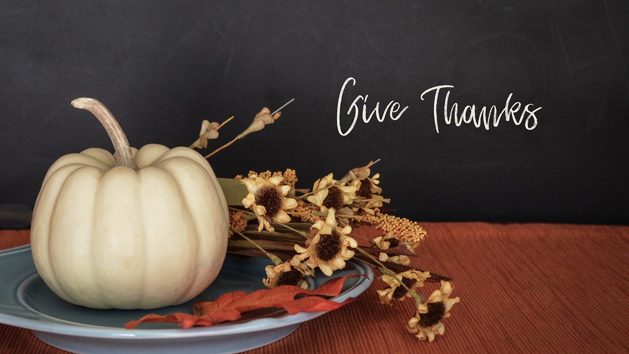 9 Fabulous DIY Thanksgiving Centerpiece Ideas to Wow Your Loved Ones